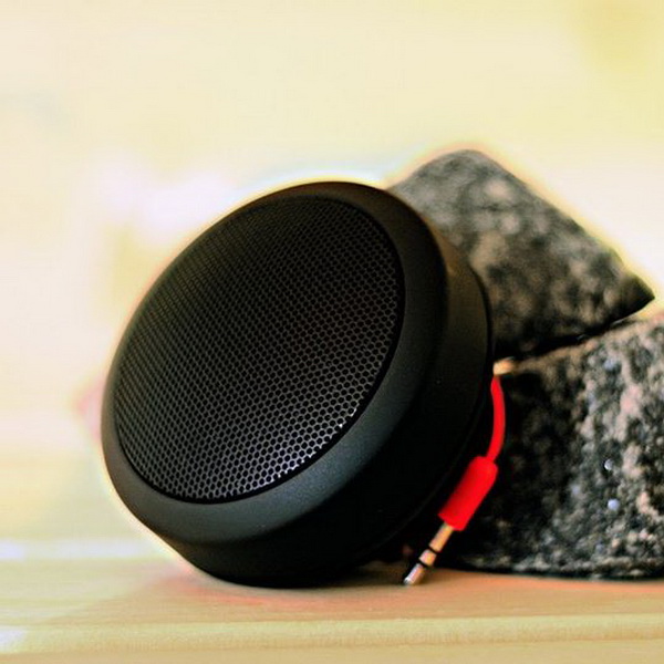Haut-parleurs bluetooth pour connecter votre portable s à une enceinte spécialement adapté au sauna et écouter dans les meilleures conditions audio vos musiques préférées
